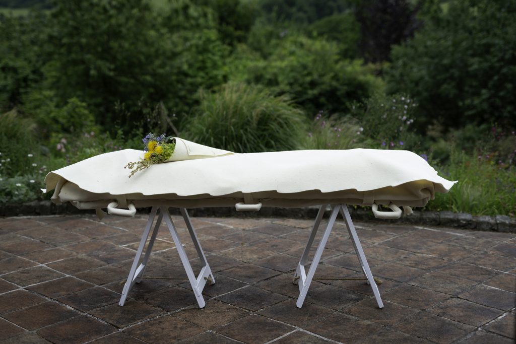 choosing-shrouds-for-your-funeral